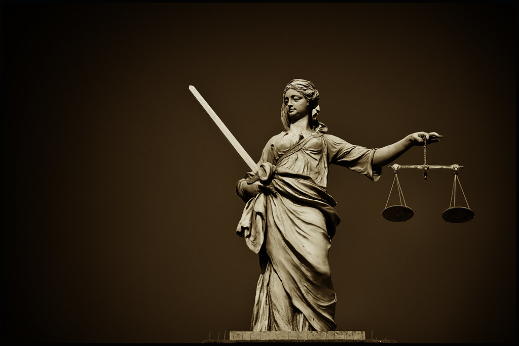 Judicial Systems and Comparative Judicial Law / Судові системи і порівняльне судове право